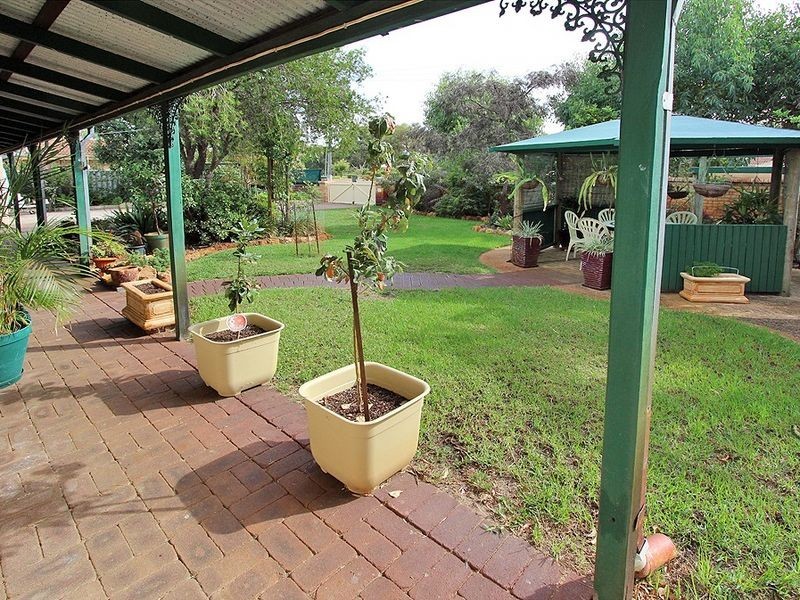 1 Kalbar Court, Greenfields WA 6210