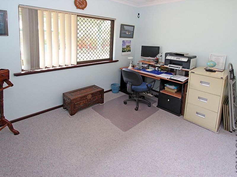 1 Kalbar Court, Greenfields WA 6210