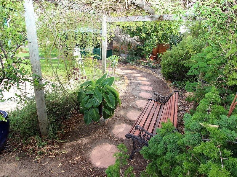 1 Kalbar Court, Greenfields WA 6210