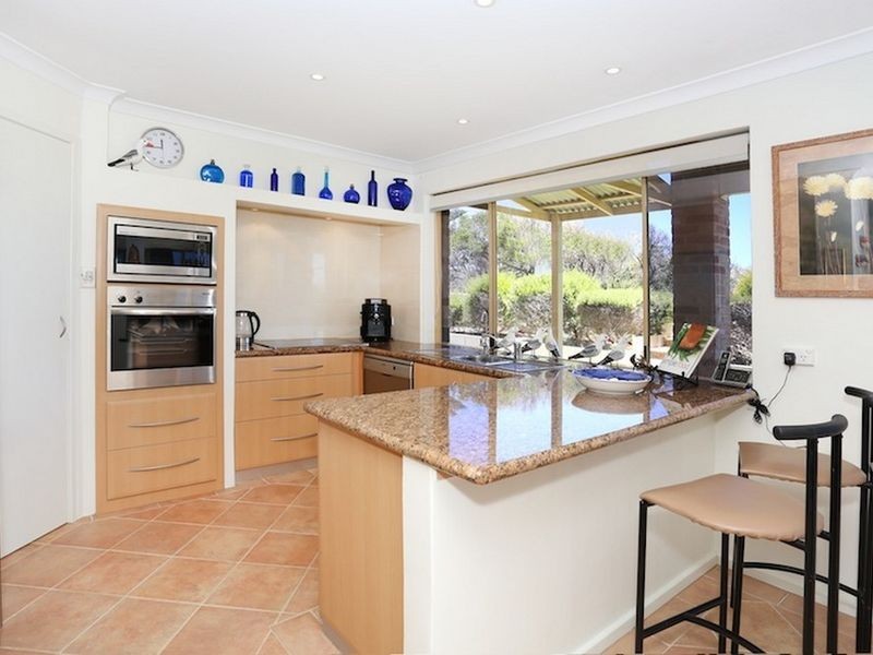 3 Coral Court, Halls Head WA 6210