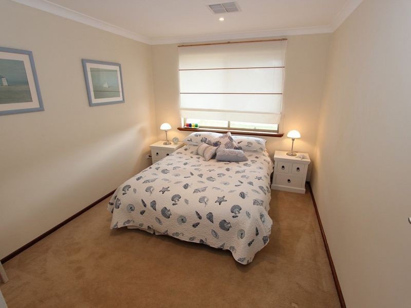 3 Coral Court, Halls Head WA 6210