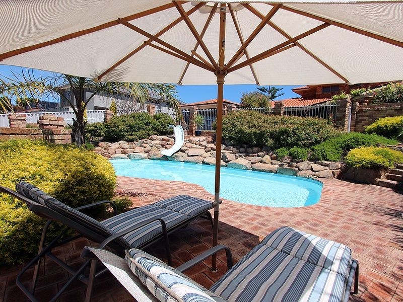 3 Coral Court, Halls Head WA 6210