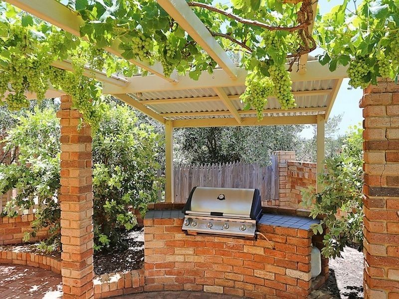 3 Coral Court, Halls Head WA 6210