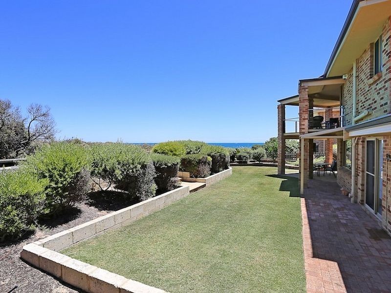 3 Coral Court, Halls Head WA 6210