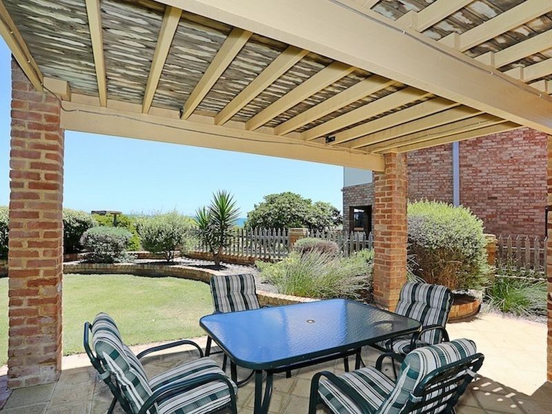 3 Coral Court, Halls Head WA 6210