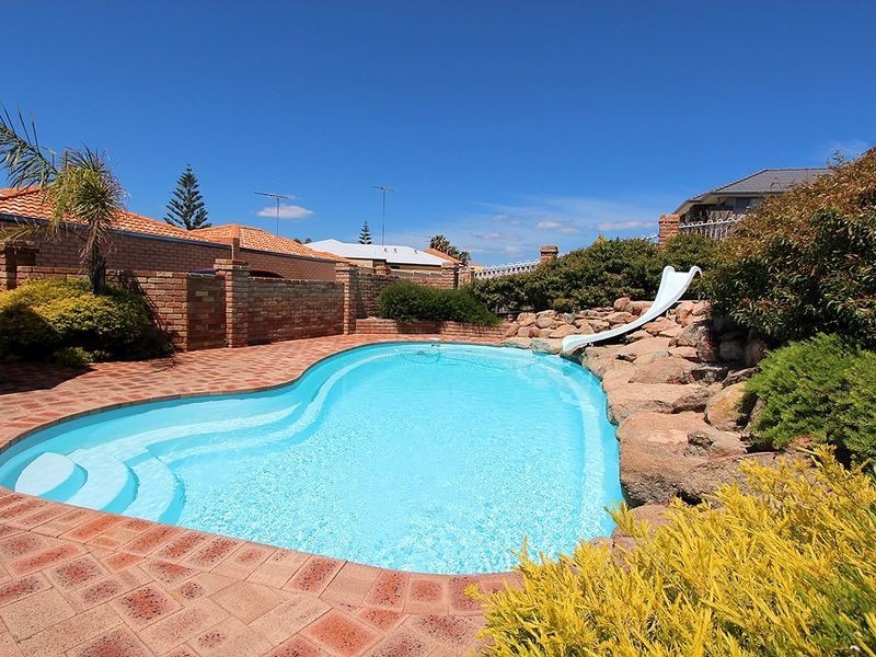 3 Coral Court, Halls Head WA 6210