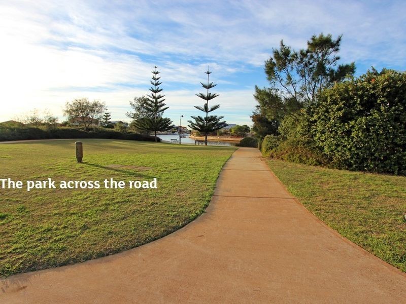 22B Queen Parade, Wannanup WA 6210
