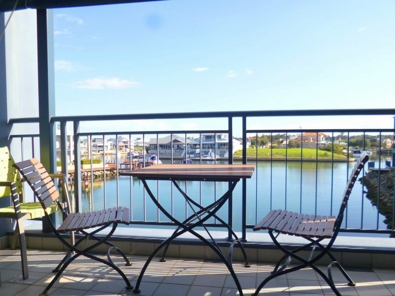 42/206 Mary Street, Halls Head WA 6210