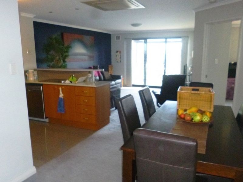 42/206 Mary Street, Halls Head WA 6210