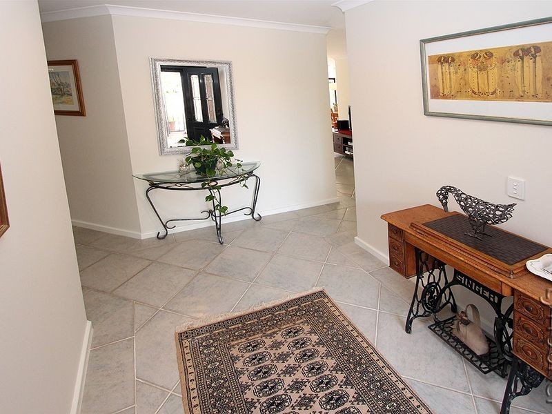 22 Paradise Circuit, Halls Head WA 6210