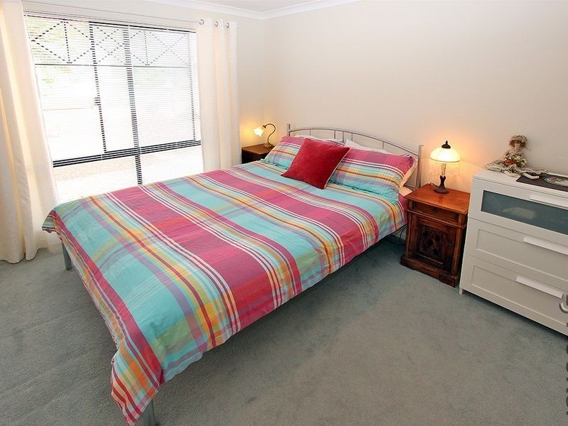 22 Paradise Circuit, Halls Head WA 6210