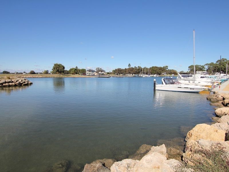 78 Janis Street, Halls Head WA 6210