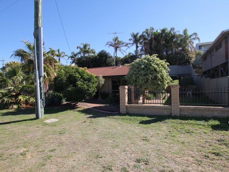 78 Janis Street, Halls Head WA 6210