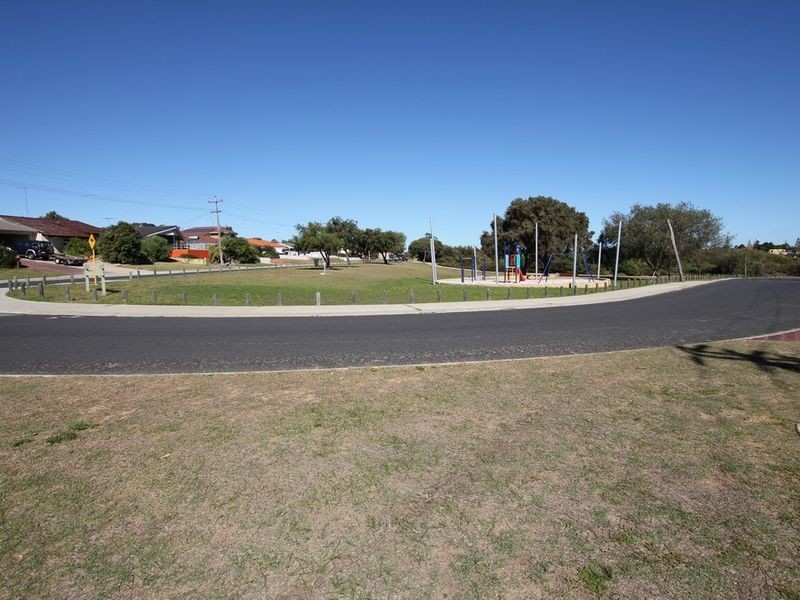 78 Janis Street, Halls Head WA 6210