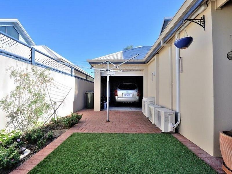 2/59 Tuckey Street, Mandurah WA 6210