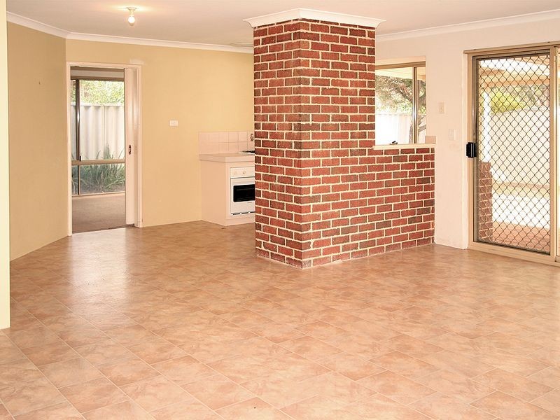 6 Carnegie Place, Greenfields WA 6210