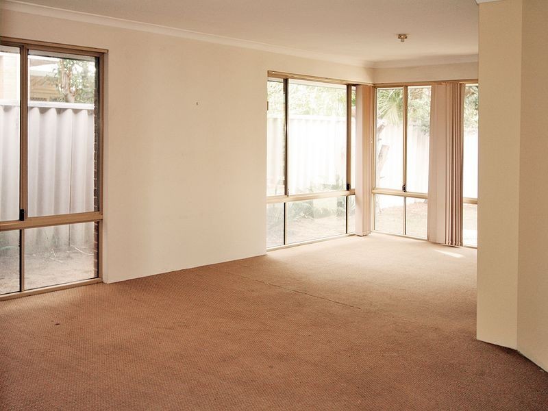 6 Carnegie Place, Greenfields WA 6210