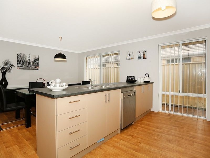 20 Salome Crescent, Lakelands WA 6180