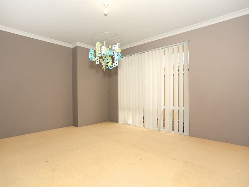 20 Salome Crescent, Lakelands WA 6180