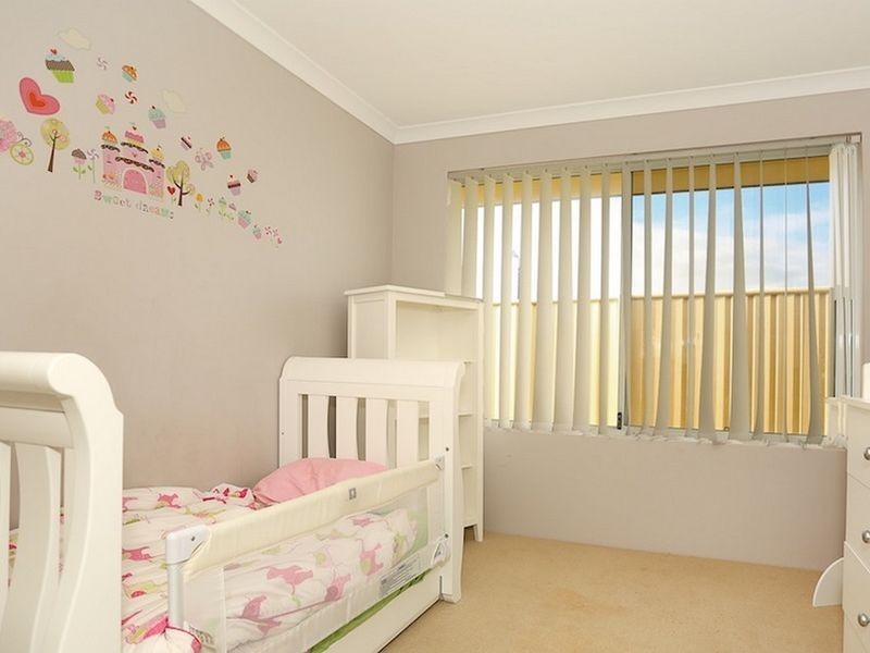 20 Salome Crescent, Lakelands WA 6180