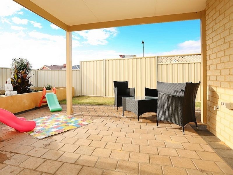 20 Salome Crescent, Lakelands WA 6180