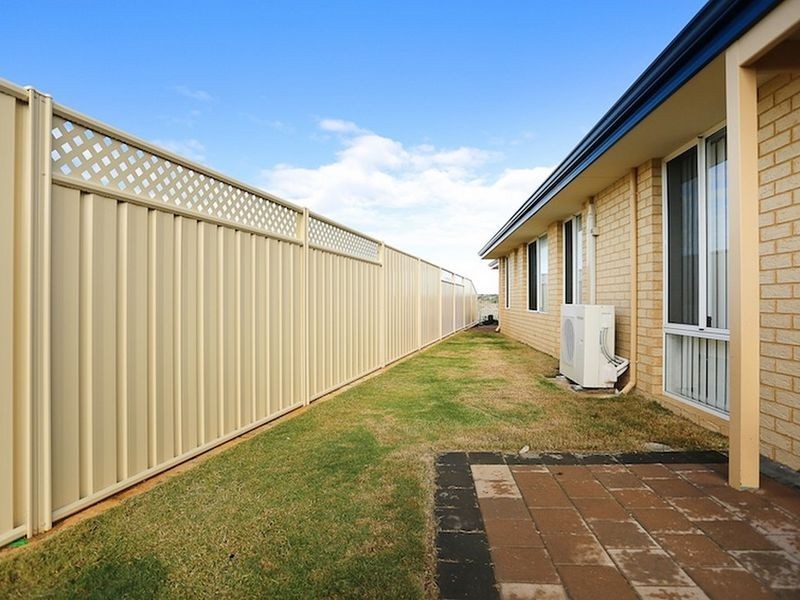 20 Salome Crescent, Lakelands WA 6180