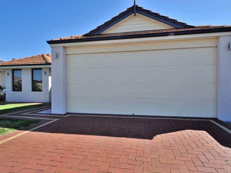 5 Alba Pass, Halls Head WA 6210