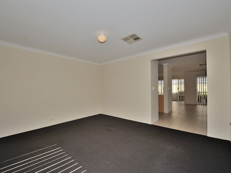 53 Albina Chase, Lakelands WA 6180