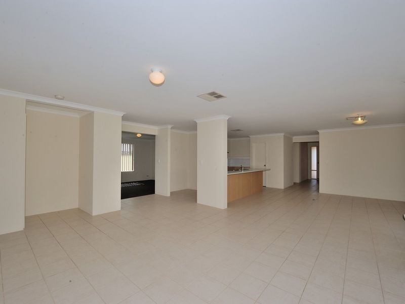 53 Albina Chase, Lakelands WA 6180