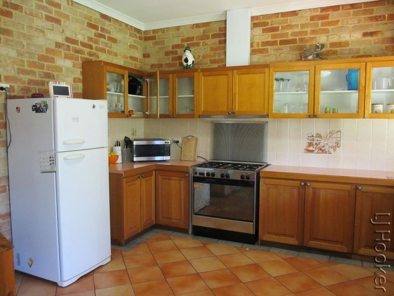 36 Summerhill Drive, Stake Hill WA 6210