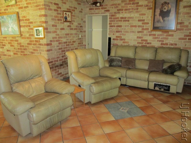 36 Summerhill Drive, Stake Hill WA 6210