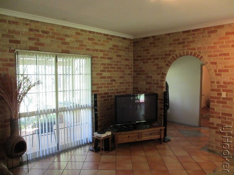 36 Summerhill Drive, Stake Hill WA 6210