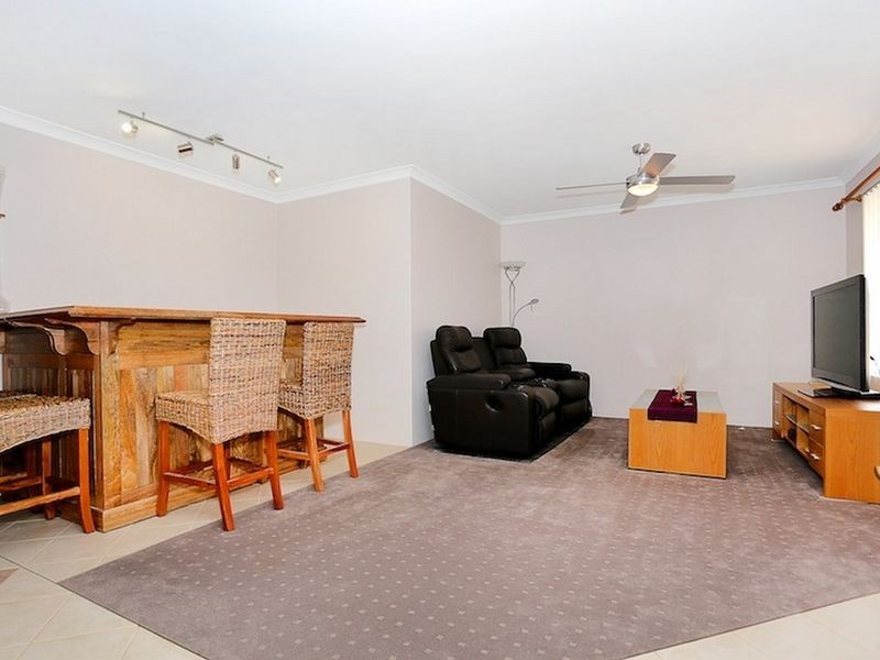 6 Hortonia Avenue, Secret Harbour WA 6173