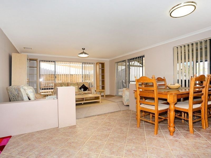 6 Hortonia Avenue, Secret Harbour WA 6173