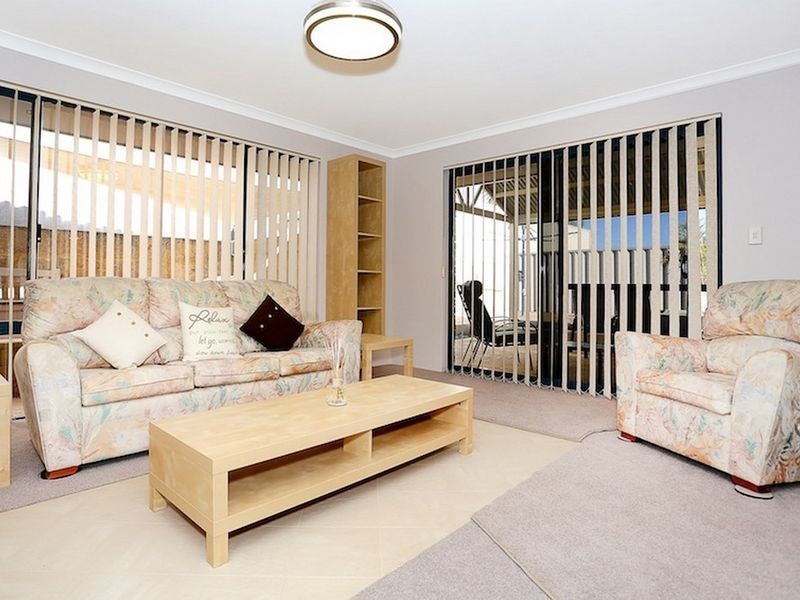 6 Hortonia Avenue, Secret Harbour WA 6173