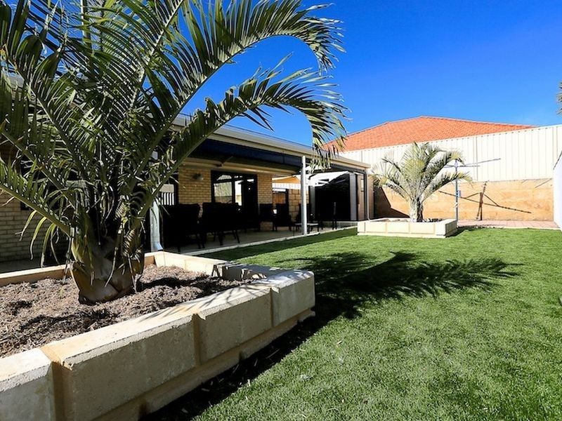 6 Hortonia Avenue, Secret Harbour WA 6173