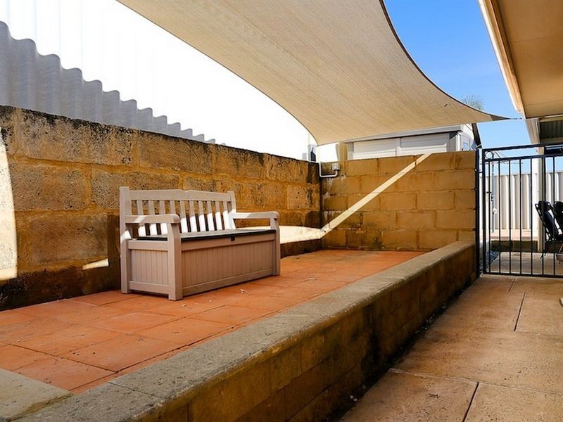 6 Hortonia Avenue, Secret Harbour WA 6173