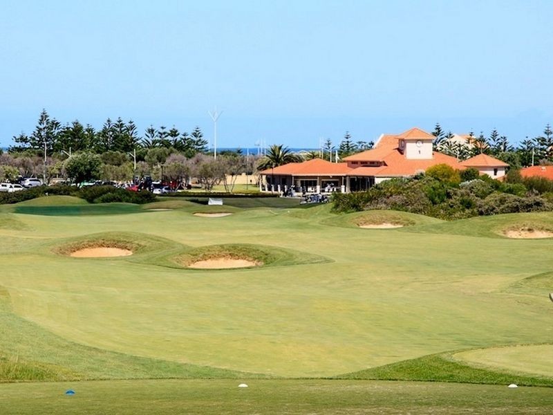 6 Hortonia Avenue, Secret Harbour WA 6173