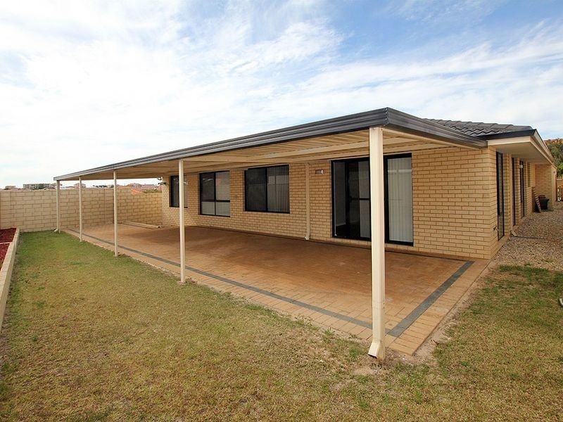 4 Frigate Way, Wannanup WA 6210
