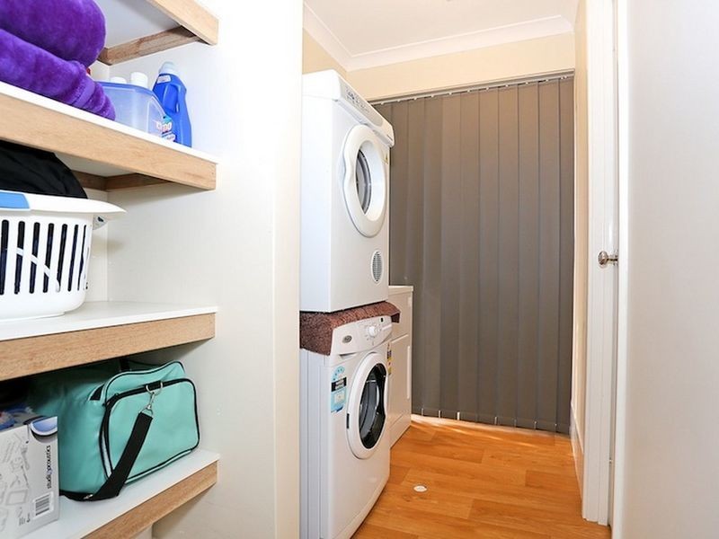 27 Rayner Promenade, Lakelands WA 6180