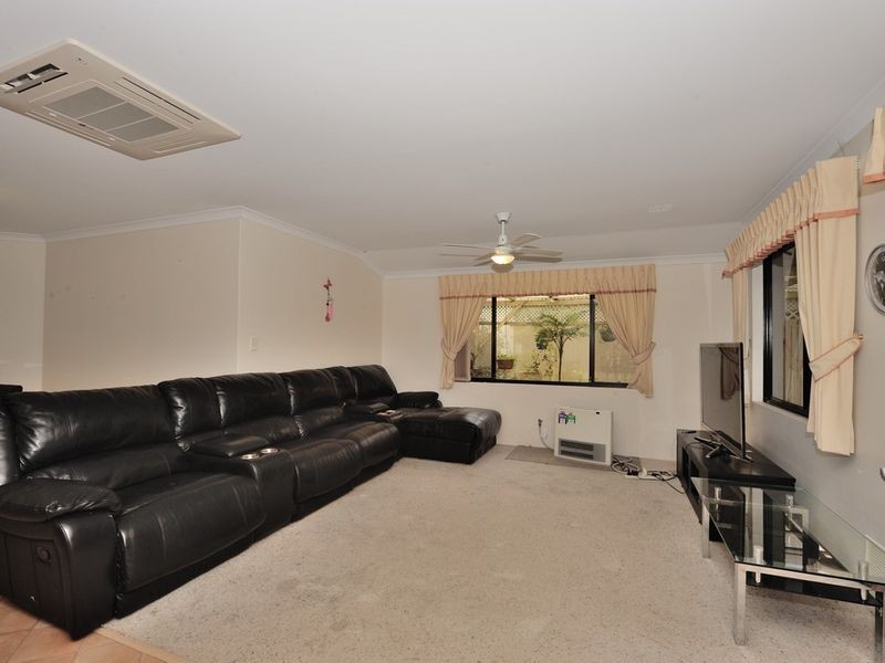 6 Crown Place, Wannanup WA 6210