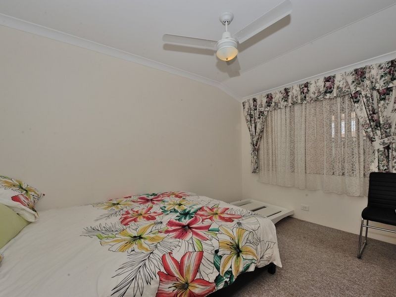 6 Crown Place, Wannanup WA 6210