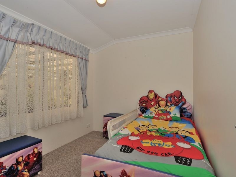 6 Crown Place, Wannanup WA 6210