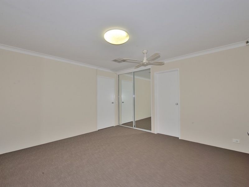 8 Parkwater Cove, Halls Head WA 6210