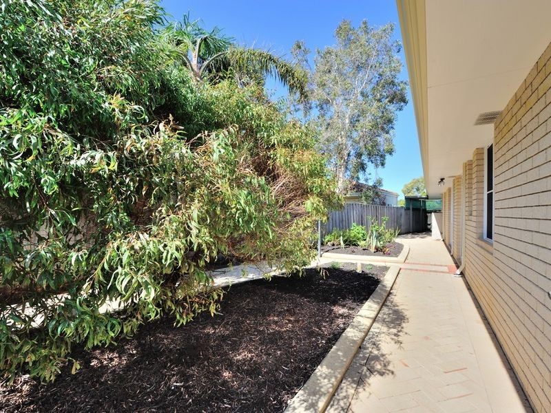 8 Parkwater Cove, Halls Head WA 6210