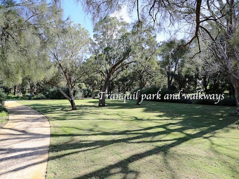 28 Floribunda Avenue, Halls Head WA 6210