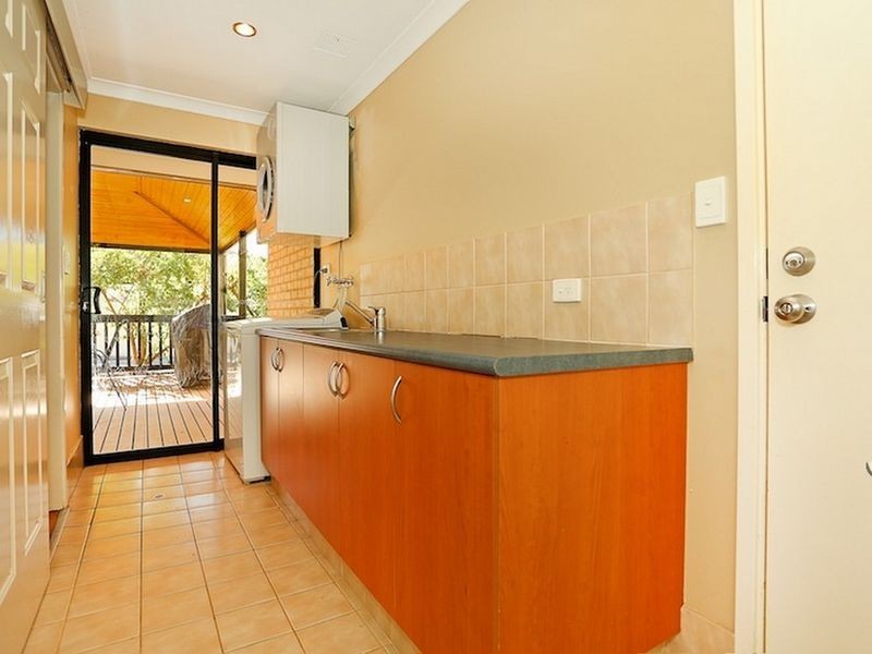 8 Spyglass Rise, Halls Head WA 6210