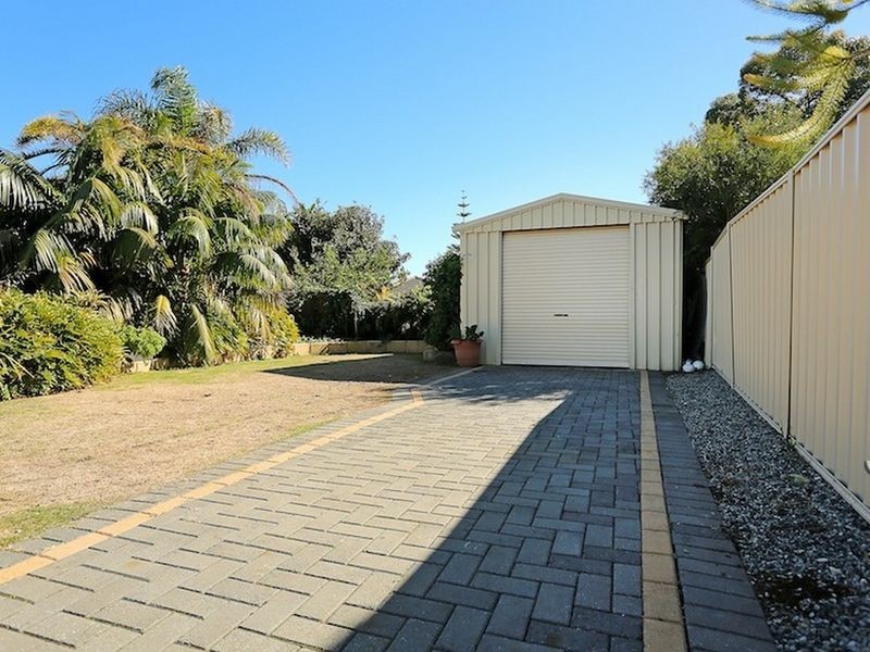 8 Spyglass Rise, Halls Head WA 6210