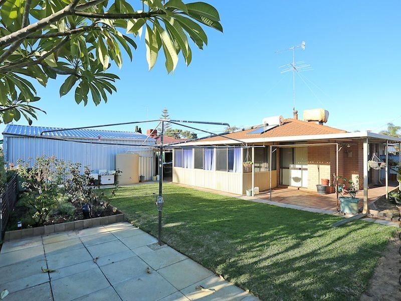 11 Windermere Way, Greenfields WA 6210