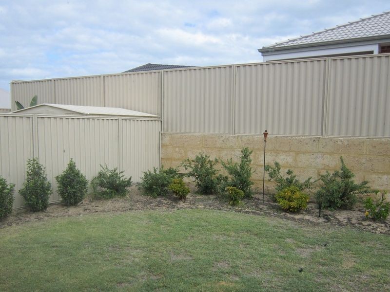 10 Kirra Road, Secret Harbour WA 6173